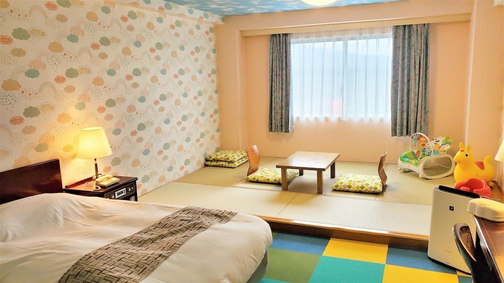 Royal Hotel Насу Екстериор снимка