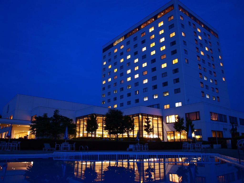 Royal Hotel Насу Екстериор снимка