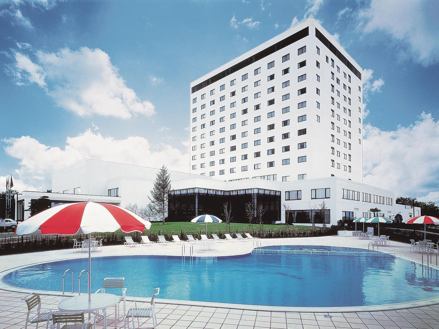 Royal Hotel Насу Екстериор снимка