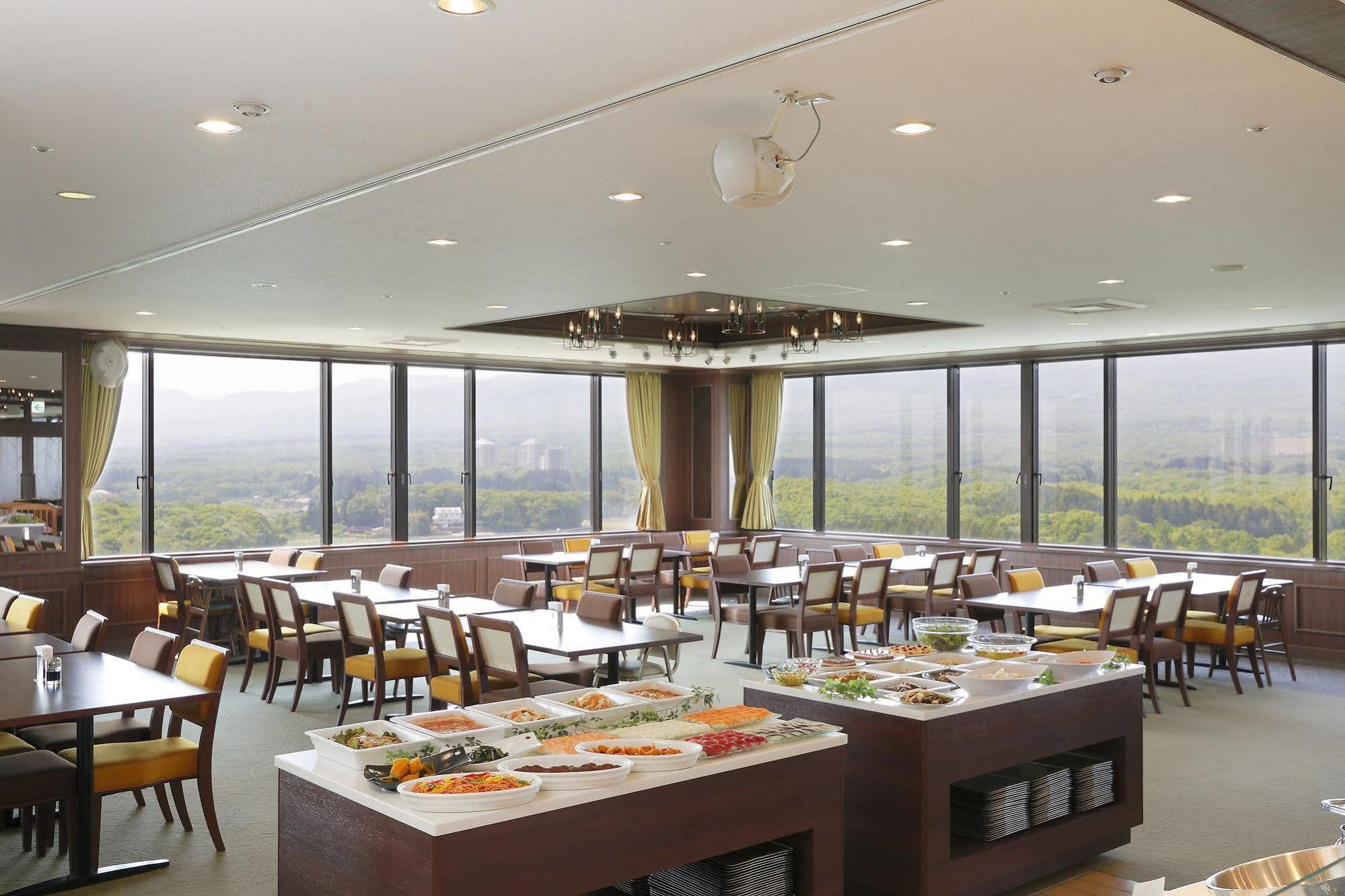 Royal Hotel Насу Екстериор снимка